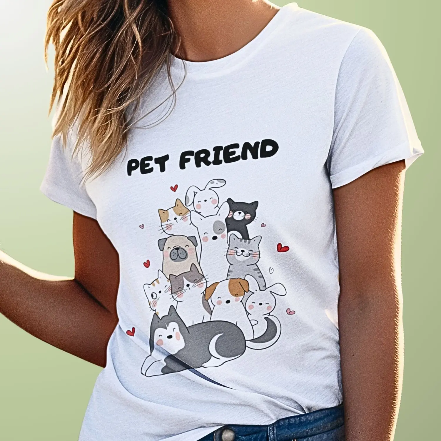 Camiseta com desenho de pets, como cães, gatos, coelhos