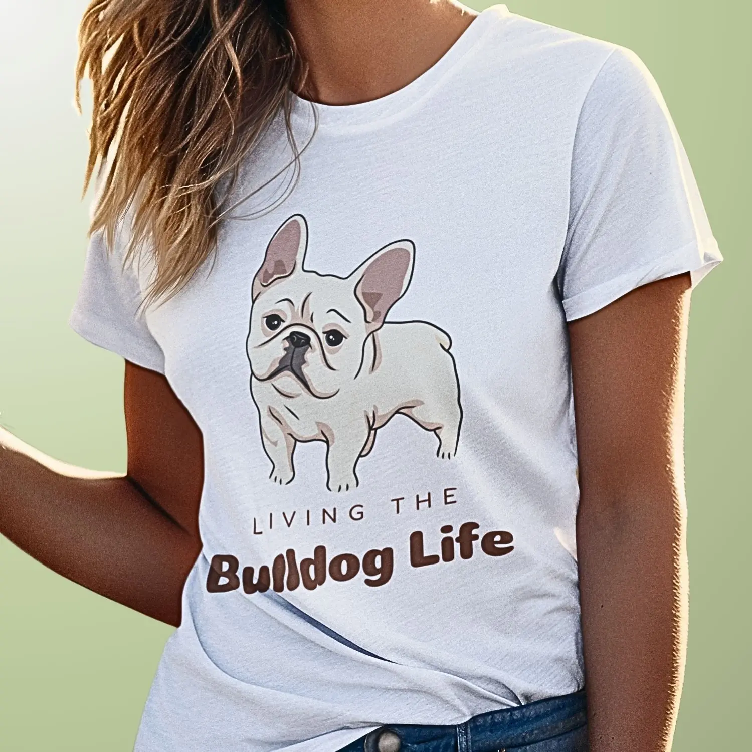 camiseta com desenho e frase living the bulldog life